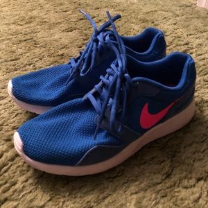 Mesh Nike Tennis Shoes Blue and Pink